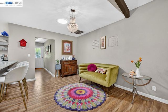 3590 Park Rd, Sacramento, CA 95841
