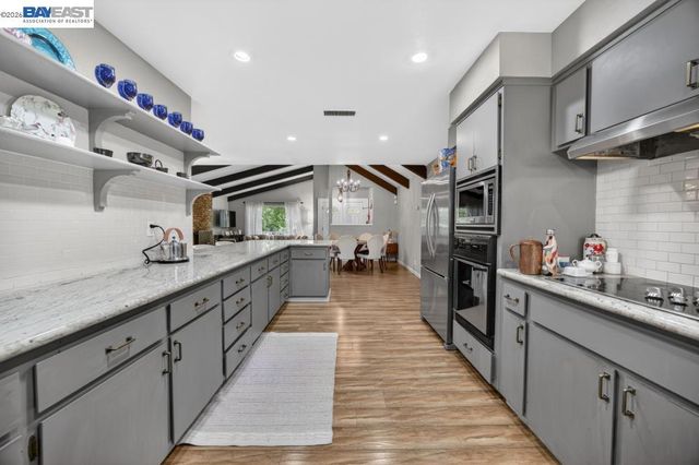 3590 Park Rd, Sacramento, CA 95841