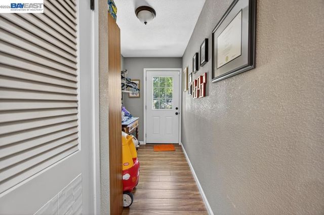 3590 Park Rd, Sacramento, CA 95841
