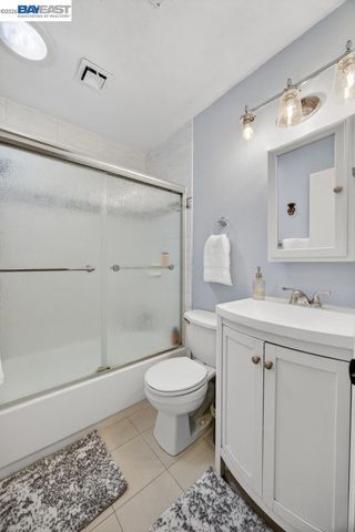 3590 Park Rd, Sacramento, CA 95841