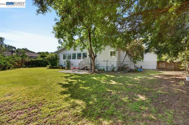 3590 Park Rd, Sacramento, CA 95841