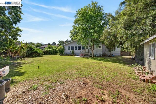 3590 Park Rd, Sacramento, CA 95841