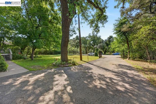 3590 Park Rd, Sacramento, CA 95841