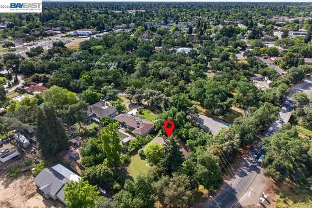 3590 Park Rd, Sacramento, CA 95841