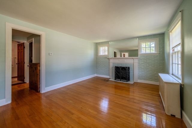 113 Oak St, Weymouth, MA 02190