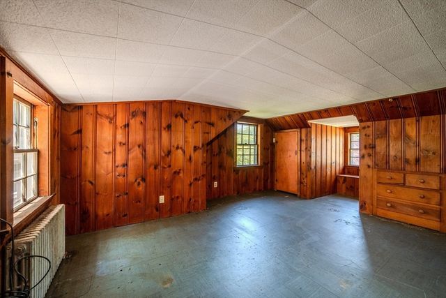 113 Oak St, Weymouth, MA 02190