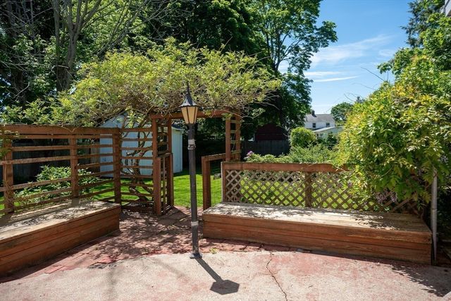 113 Oak St, Weymouth, MA 02190