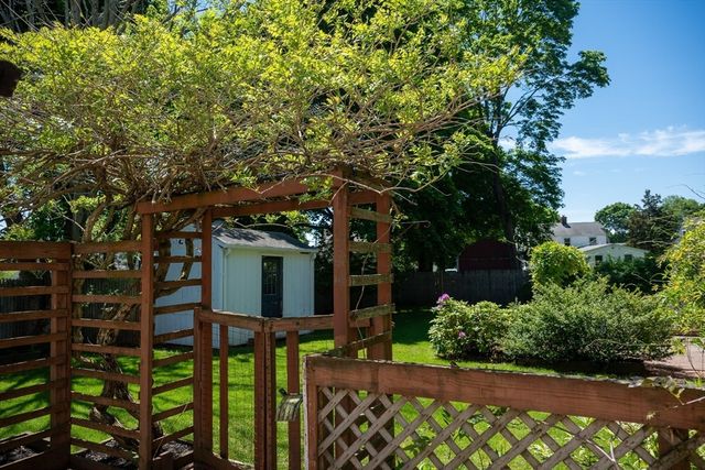 113 Oak St, Weymouth, MA 02190