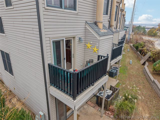 1227 S Lawton Avenue 14, Tulsa, OK 74127