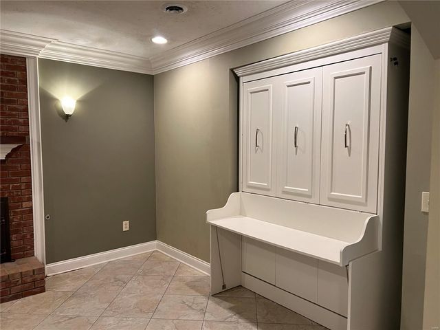 1101 N Oxfordshire Lane, Edwardsville, IL 62025