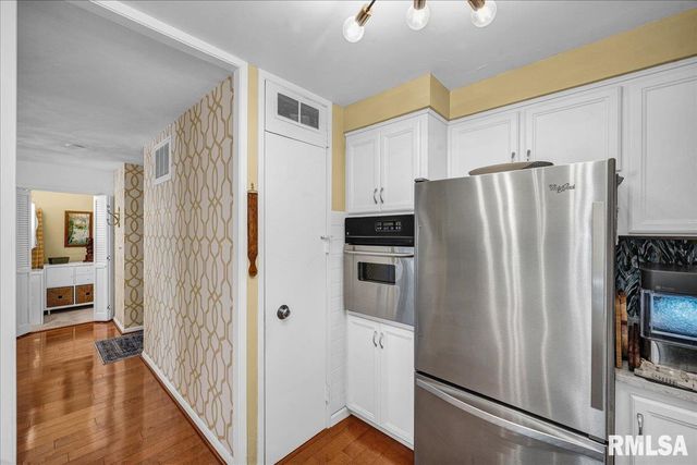 4444 N Knoxville Ave Apt 407, Peoria, IL 61614