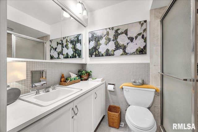 4444 N Knoxville Ave Apt 407, Peoria, IL 61614