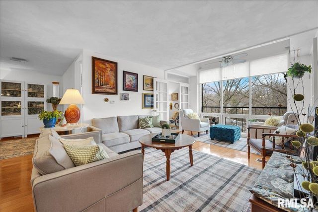 4444 N Knoxville Ave Apt 407, Peoria, IL 61614