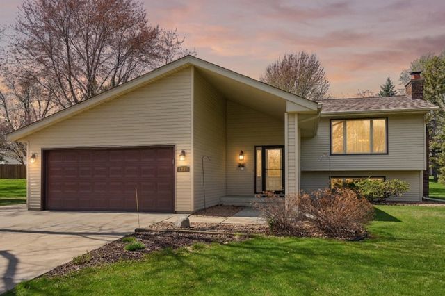 4341 Medary Avenue, Eagan, MN 55122