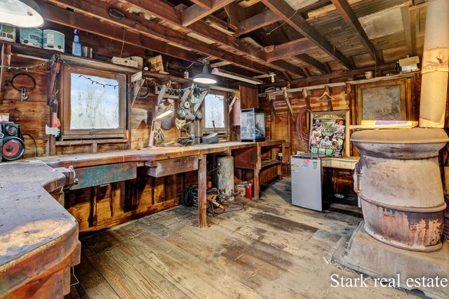 3865 W Giles Road, Laketon Twp, MI 49445