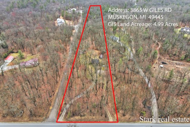 3865 W Giles Road, Laketon Twp, MI 49445