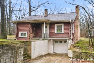 3865 W Giles Road, Laketon Twp, MI 49445
