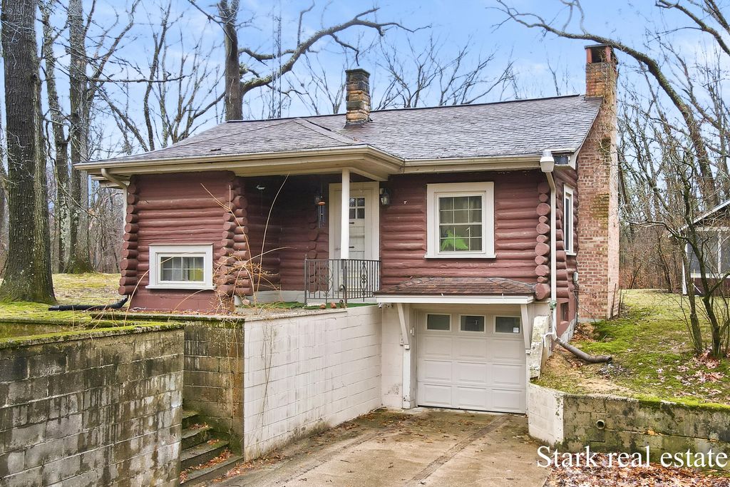 3865 W Giles Road, Laketon Twp, MI 49445