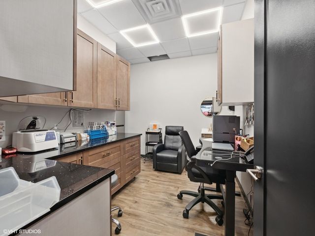 3916 N Broadway Street 1, Chicago, IL 60613