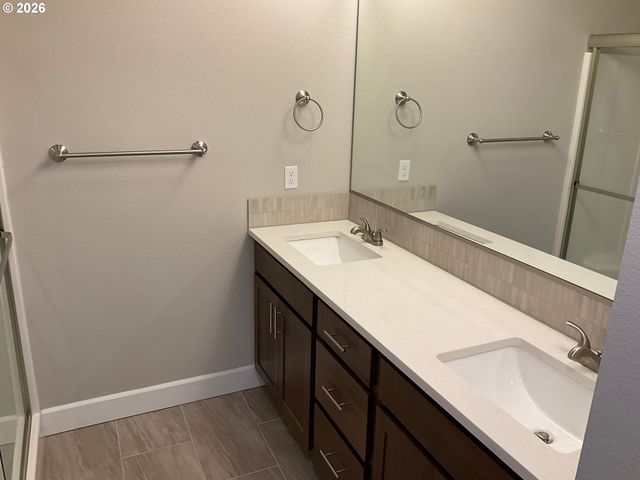 690 E 1ST Ave, Estacada, OR 97023