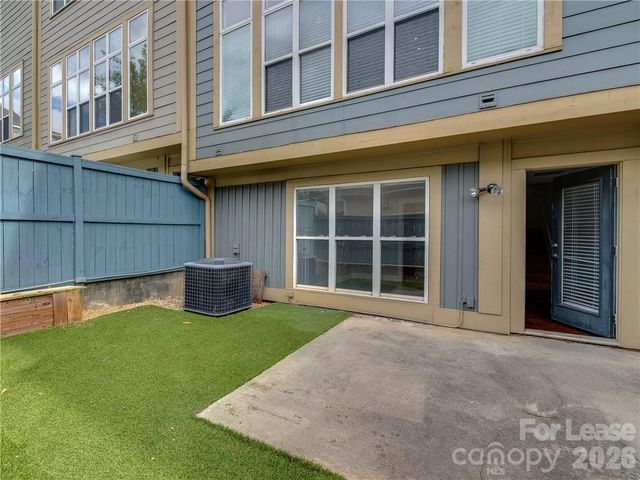 927 Garden District Drive, Charlotte, NC 28202