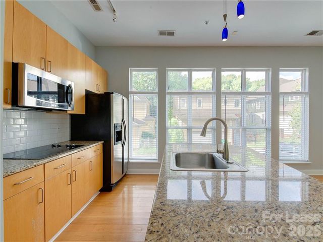 927 Garden District Drive, Charlotte, NC 28202