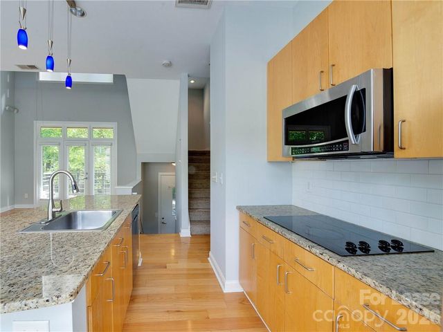 927 Garden District Drive, Charlotte, NC 28202