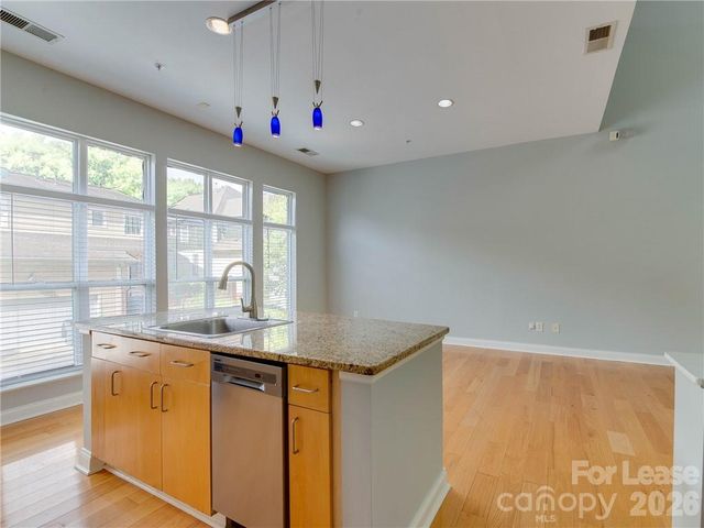 927 Garden District Drive, Charlotte, NC 28202