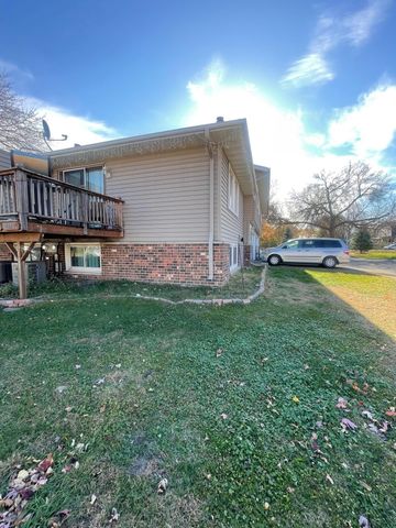 6009 64th Avenue N, Brooklyn Park, MN 55429