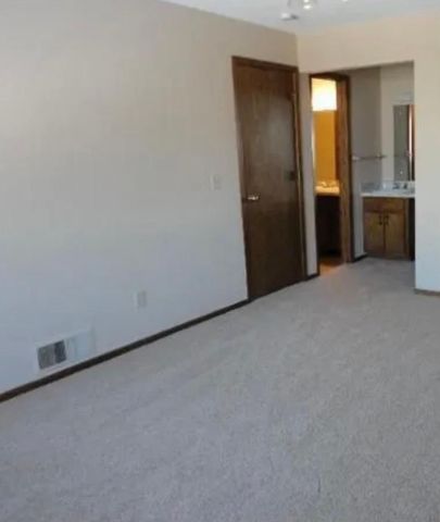 6009 64th Avenue N, Brooklyn Park, MN 55429