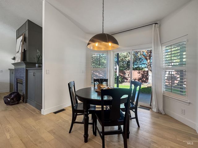 3917 N Waterloo Way, Boise, ID 83713