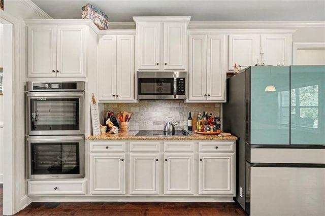451 Homestead Circle, Forsyth, GA 31029