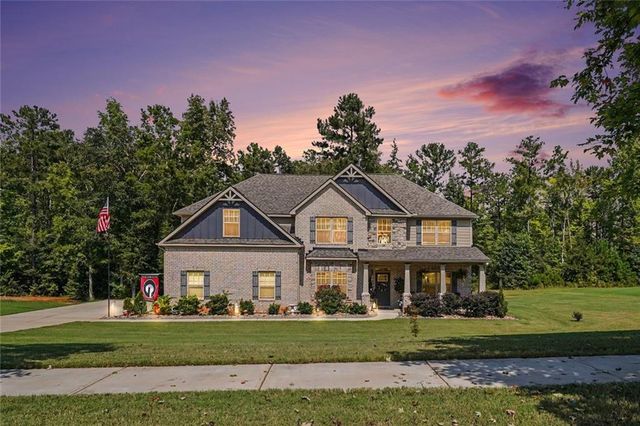 451 Homestead Circle, Forsyth, GA 31029