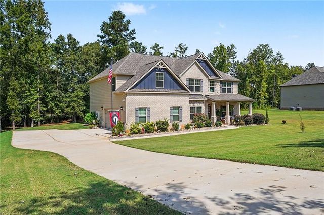 451 Homestead Circle, Forsyth, GA 31029