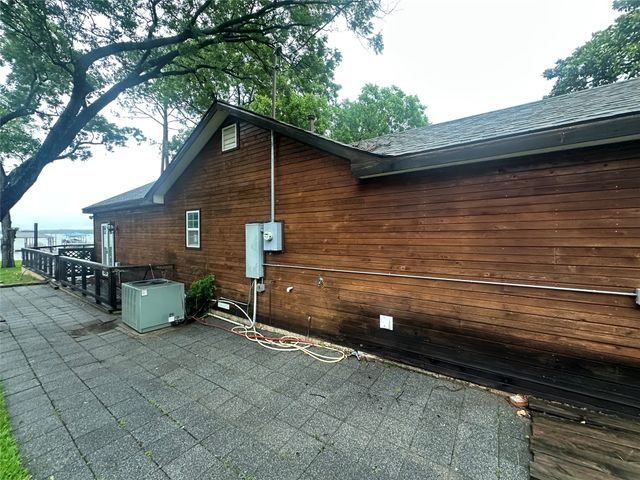 2460 Indian Cove Street, Fort Worth, TX 76108