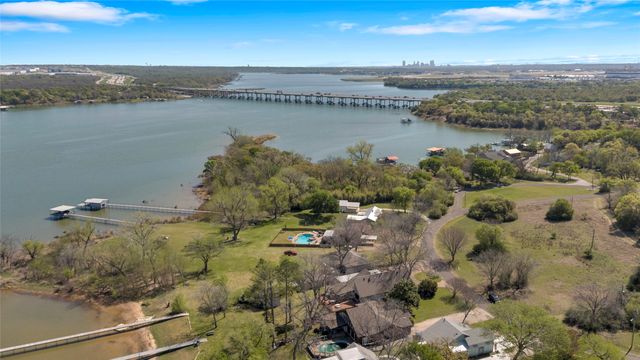 2460 Indian Cove Street, Fort Worth, TX 76108