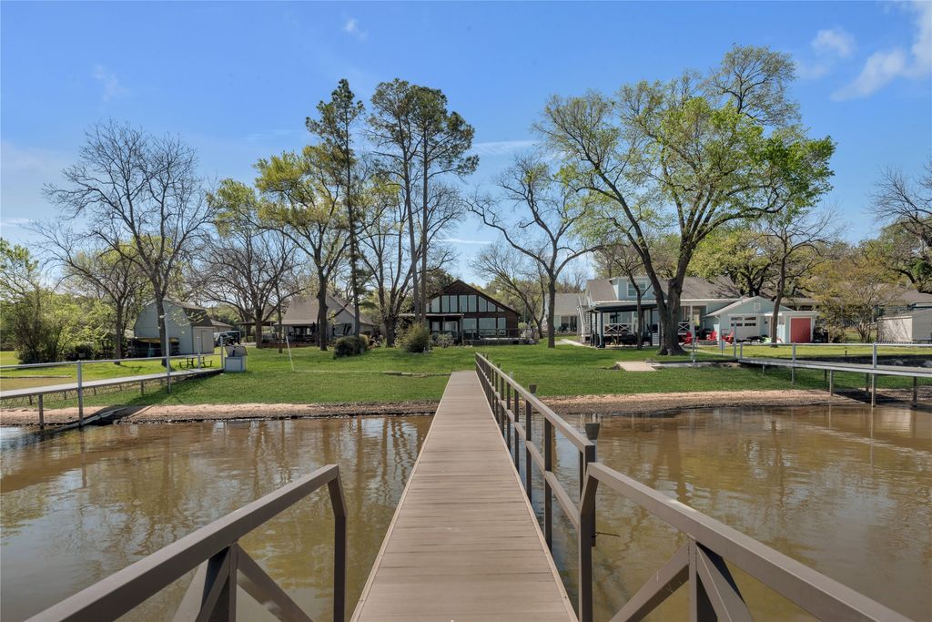 2460 Indian Cove Street, Fort Worth, TX 76108