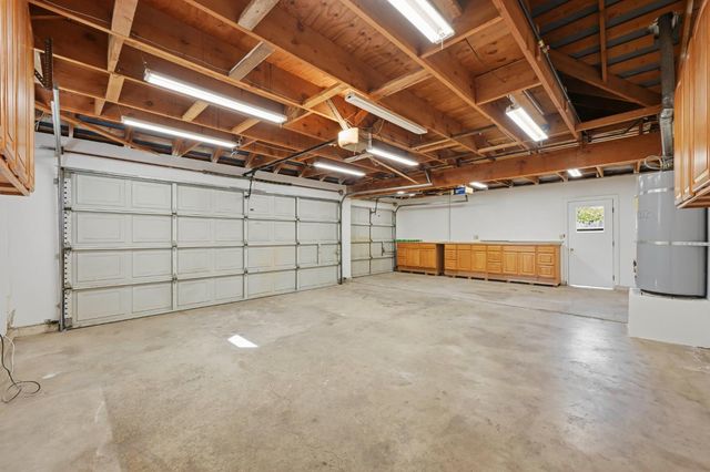 1812 Summerhill Dr, Roseville, CA 95661
