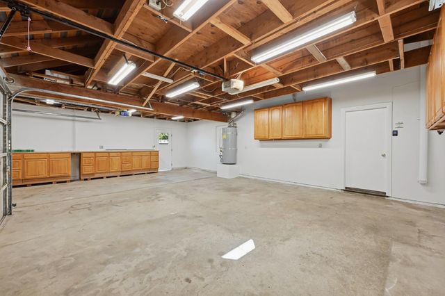 1812 Summerhill Dr, Roseville, CA 95661
