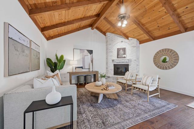 1812 Summerhill Dr, Roseville, CA 95661