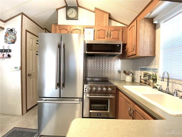 2501 E Bogey Drive, Mission, TX 78572