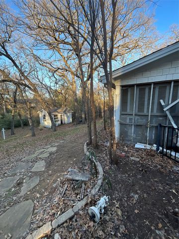 4106 Hollow Oak Drive, Euless, TX 76040