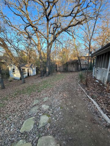 4106 Hollow Oak Drive, Euless, TX 76040