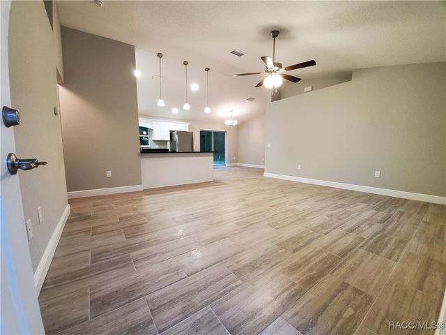 8687 N Paradisea Drive, Citrus Springs, FL 34433