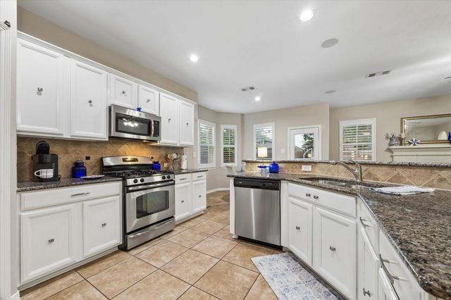 2003 Lavender Hill Court, Pearland, TX 77581