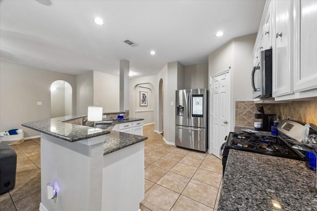 2003 Lavender Hill Court, Pearland, TX 77581