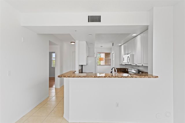 26 Royal Palm Way 401, Boca Raton, FL 33432