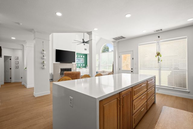 314 Ridge View DR, Georgetown, TX 78628