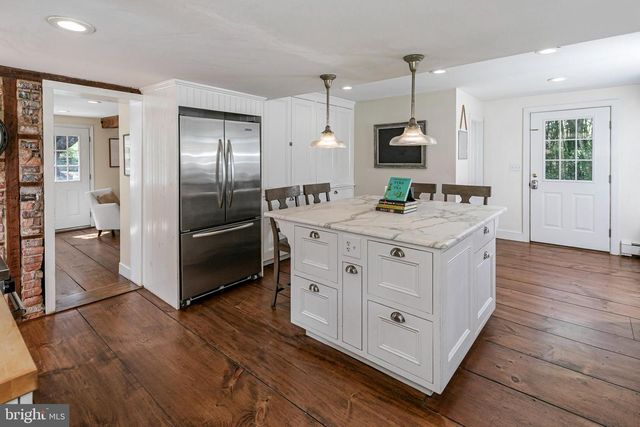 312 N MAIN ST, Pennington, NJ 08534