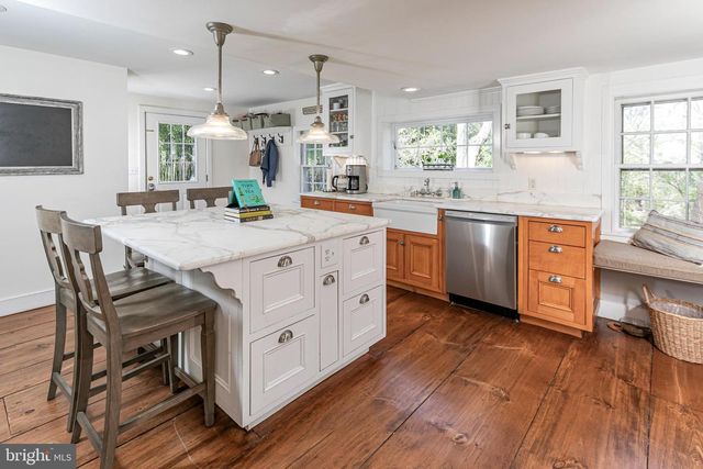 312 N MAIN ST, Pennington, NJ 08534